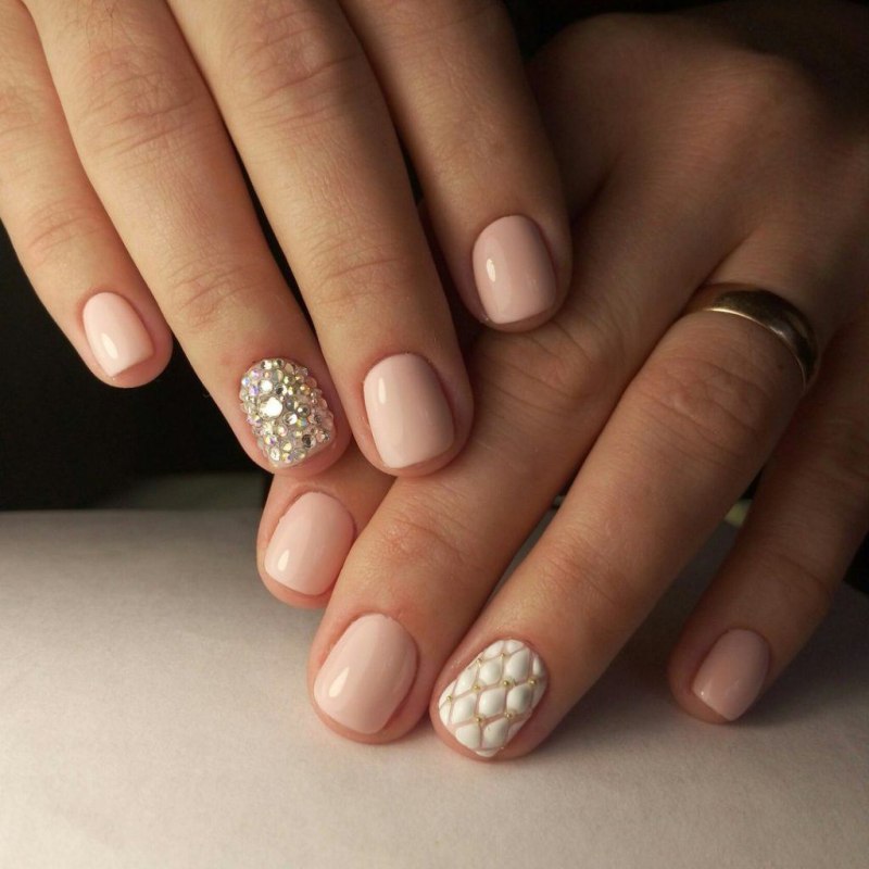 Маникюр на короткие ногтт