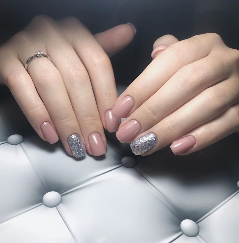 Маникюр на короткие ногти нежные цвета