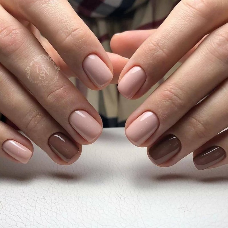 Лунный маникюр