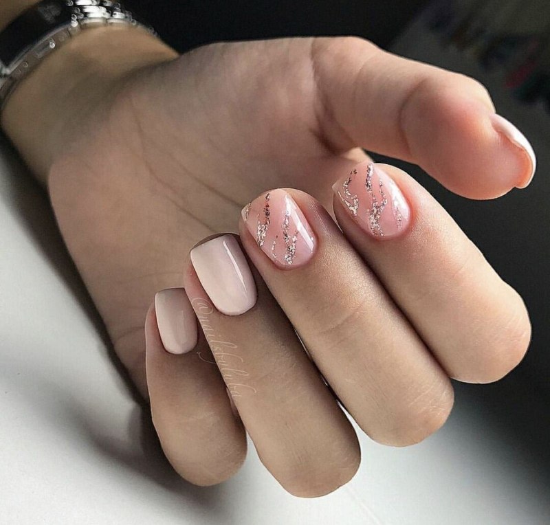 Маникюр нюд на короткие ногти