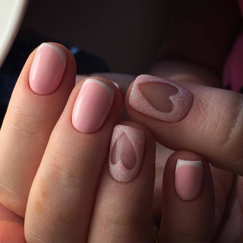 Маникюр нюдовый на короткие однотонный