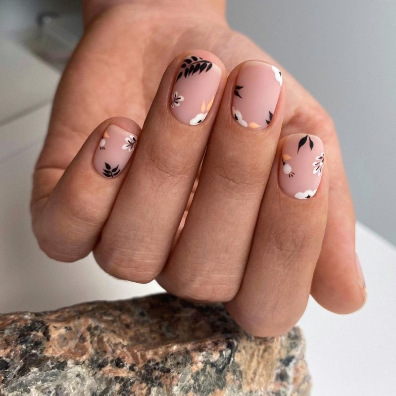 Ногти короткие квадратные