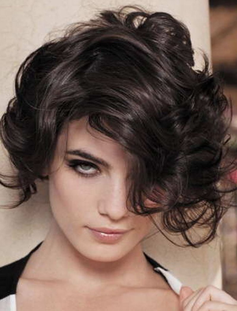 Стрижки на средние волосы волнистые волосы Боб каре