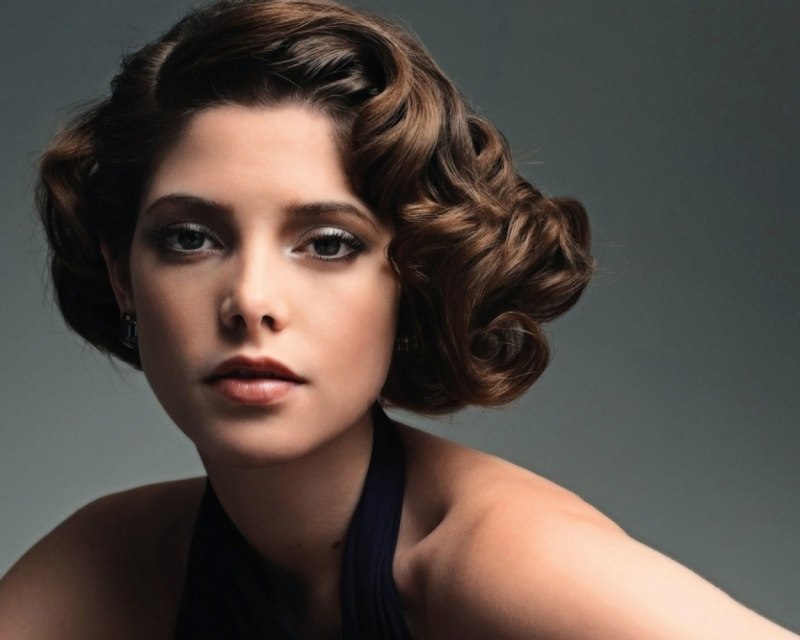 Прическа кудри на короткие волосы с челкой