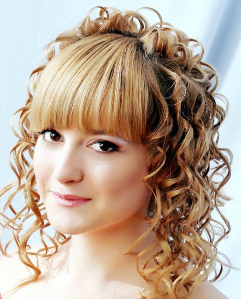 Дианна Агрон стрижка