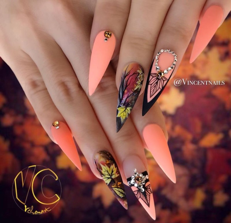 Осенний маникюр на острые ногти