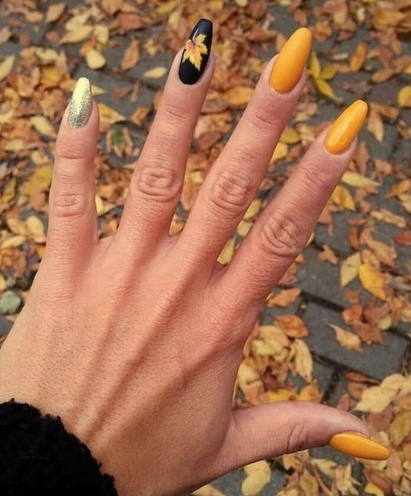 Осенний маникюр на длинные ногти