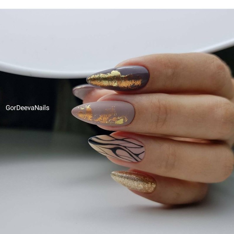 Маникюр осень миндаль