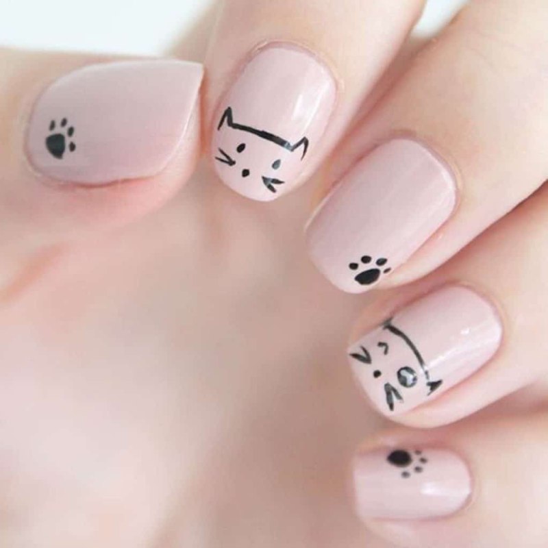 Красивые синие ногти