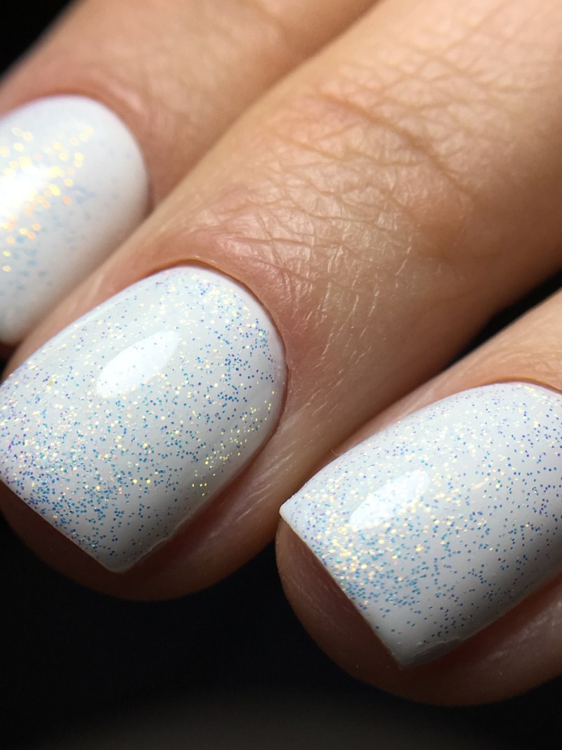 Блестящий лак Essie