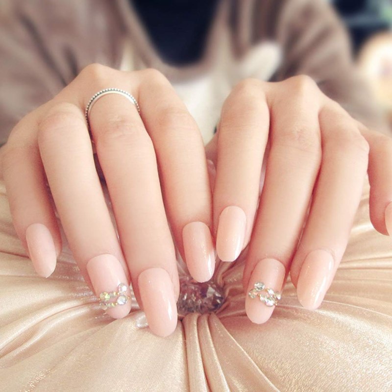 Маникюр розового цвета