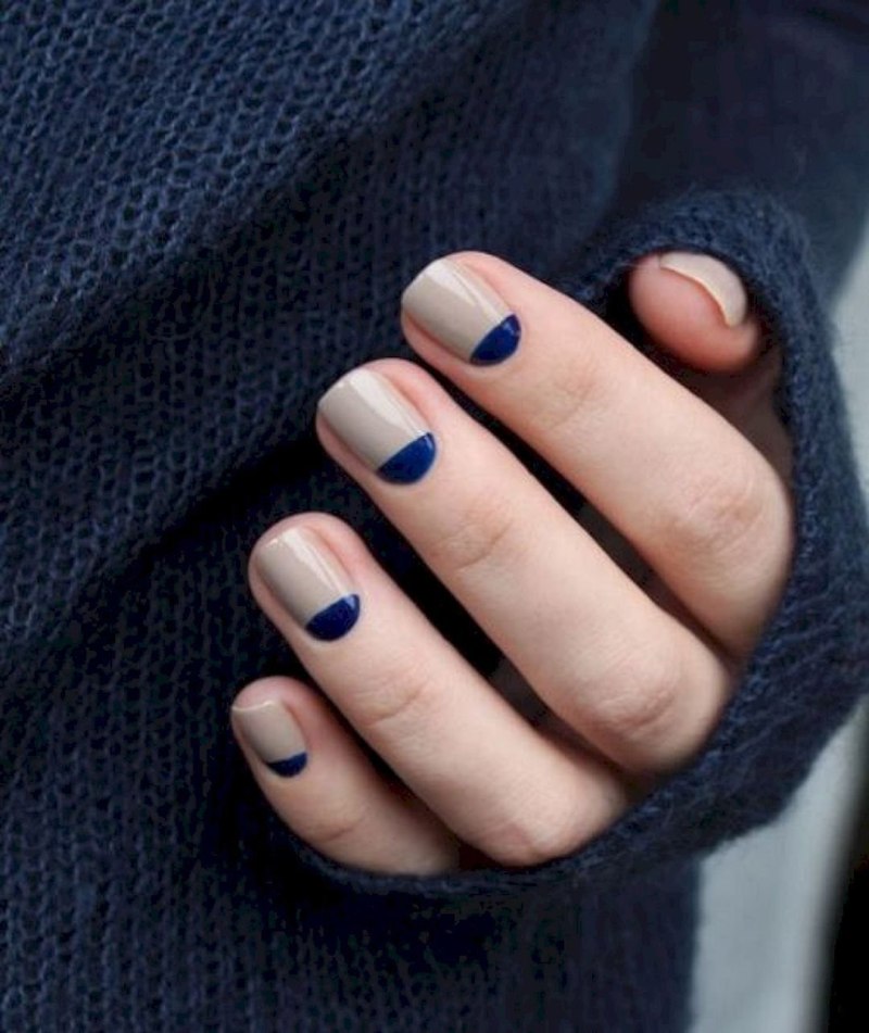 Синий кошачий глаз маникюр