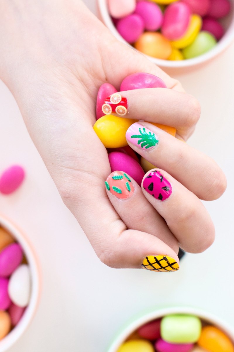 Детский маникюр