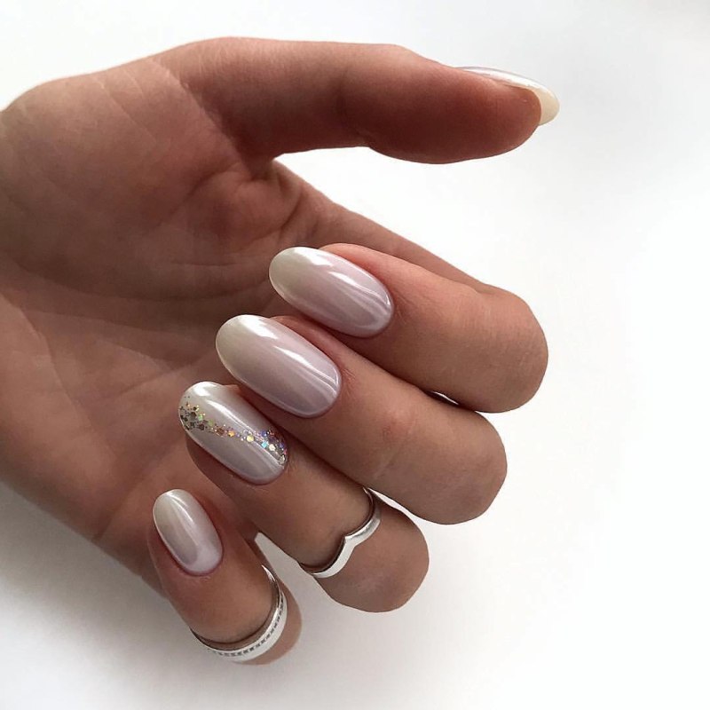 Маникюр 2021 Жемчужная втирка