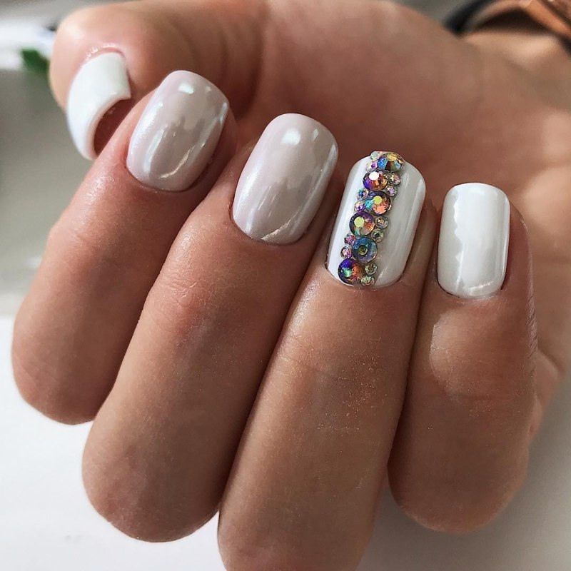 Маникюр 2021 Жемчужная втирка