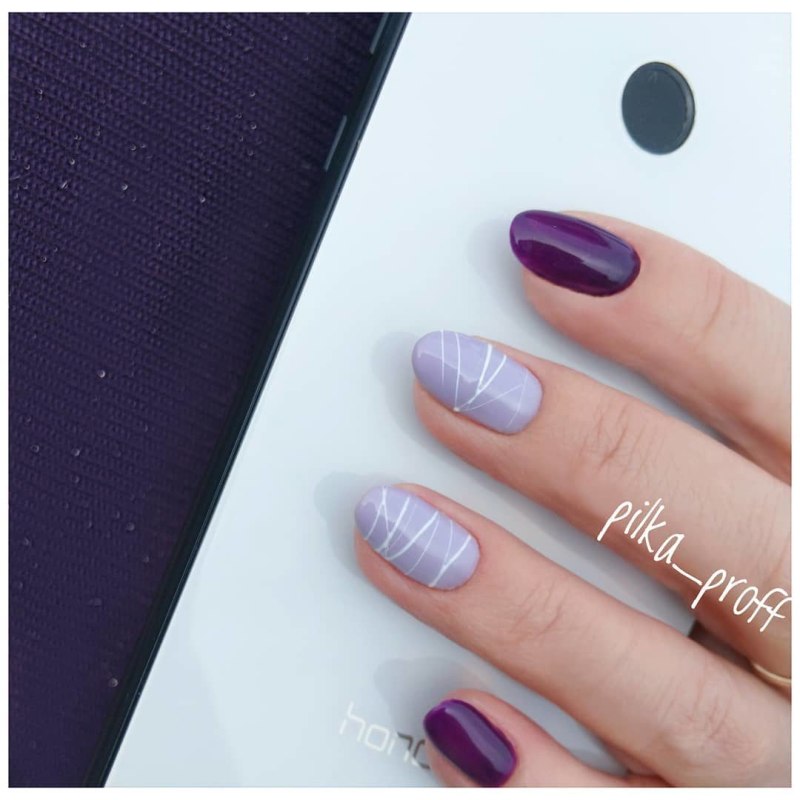 Сиреневые ногти и абстракция