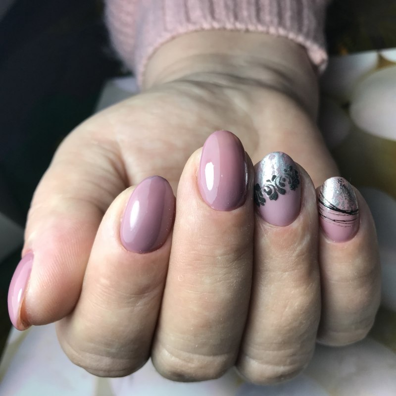 Маникюр с паутинкой для дизайна