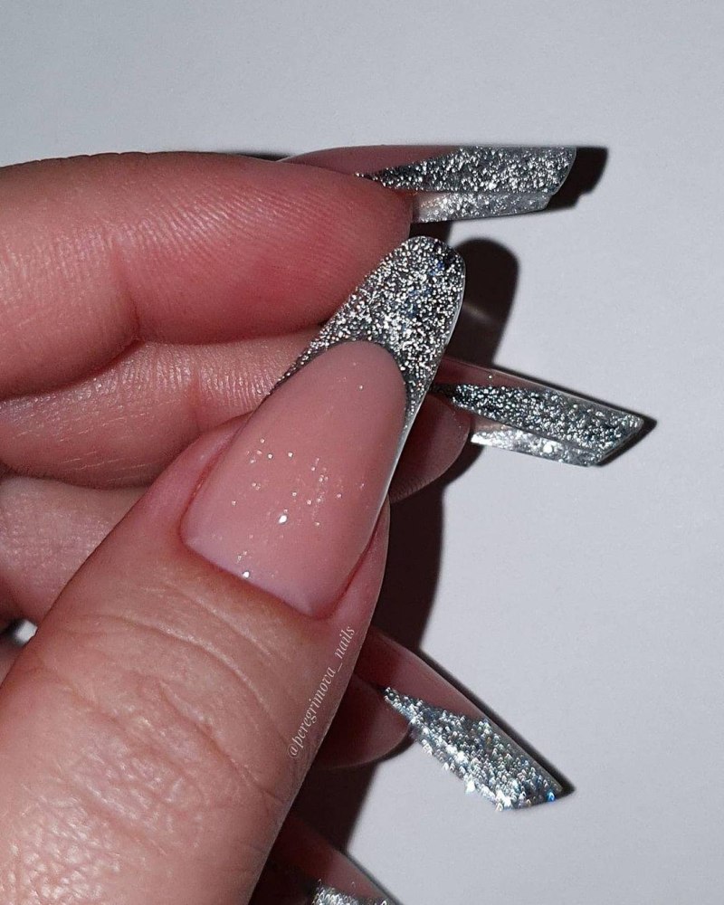 Светящийся маникюр