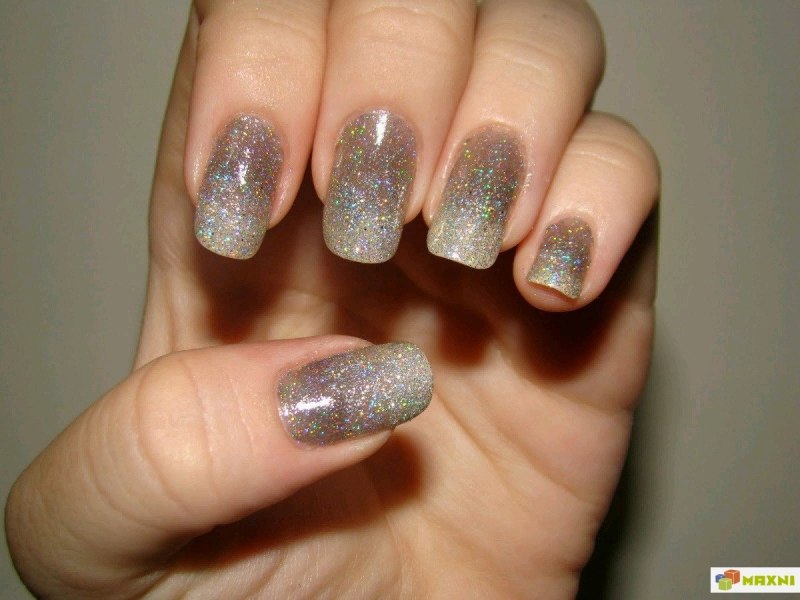 Светоотражающая втирка для ногтей