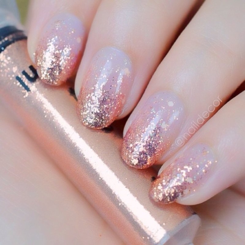 Френч красный с блестками