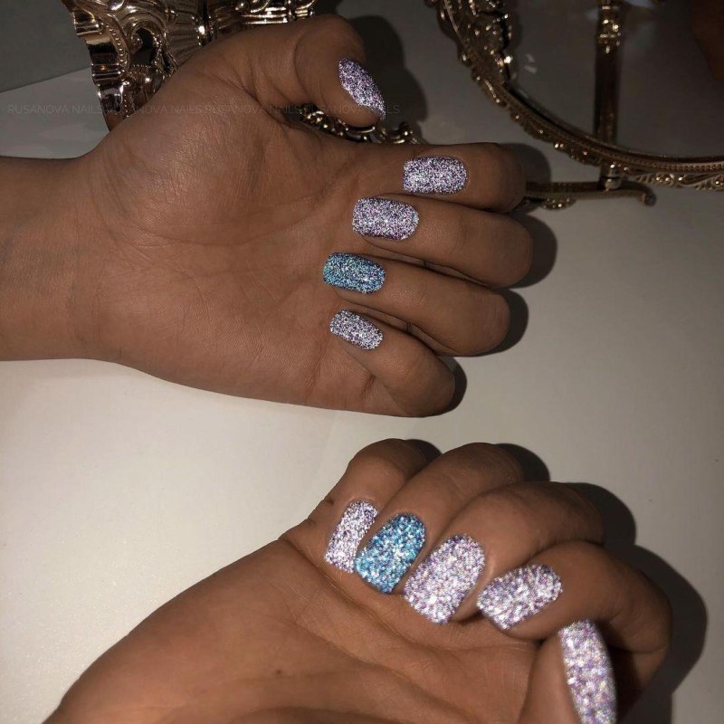Ногти с блестками