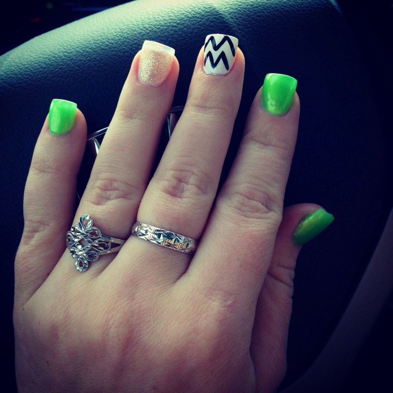 Французский маникюр на короткие ногти