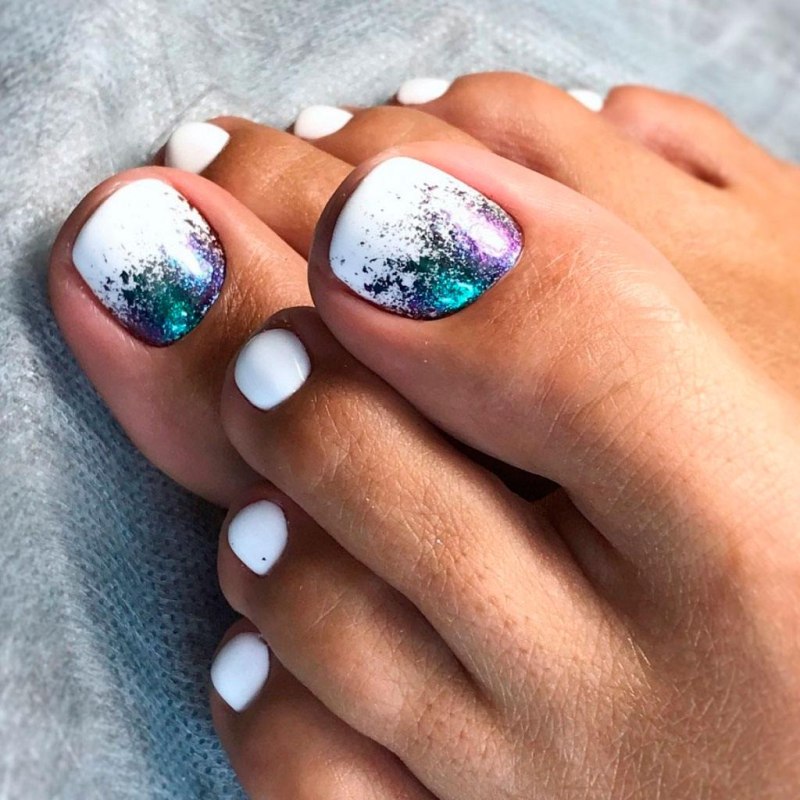 Летний педикюр