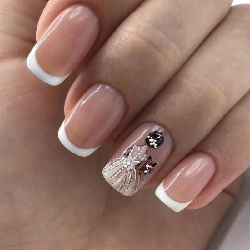 Белый френч