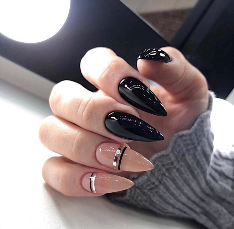 Острый миндаль черный френч