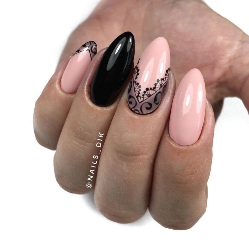 Маникюр на длинные ногти миндалевидной формы темного