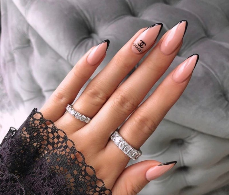 Френч на острые ногти