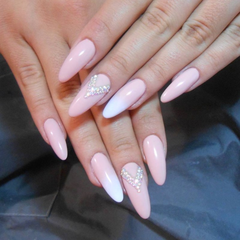 Френч градиент миндалевидные ногти