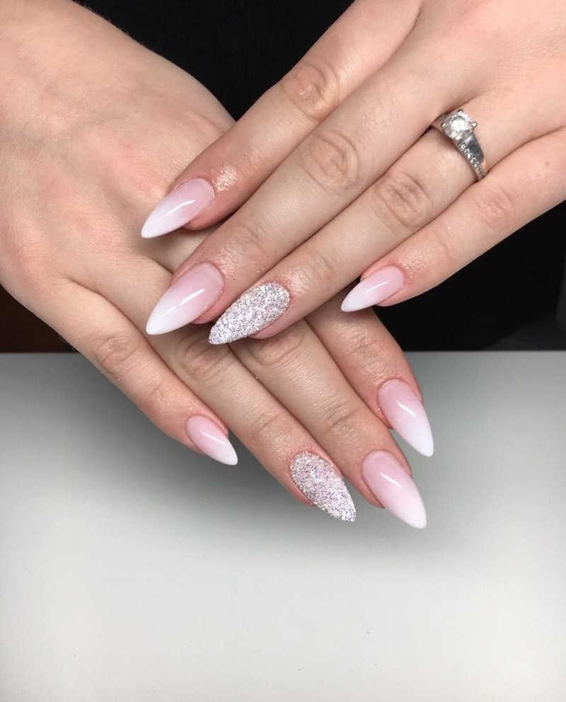 Растушеванный френч миндаль