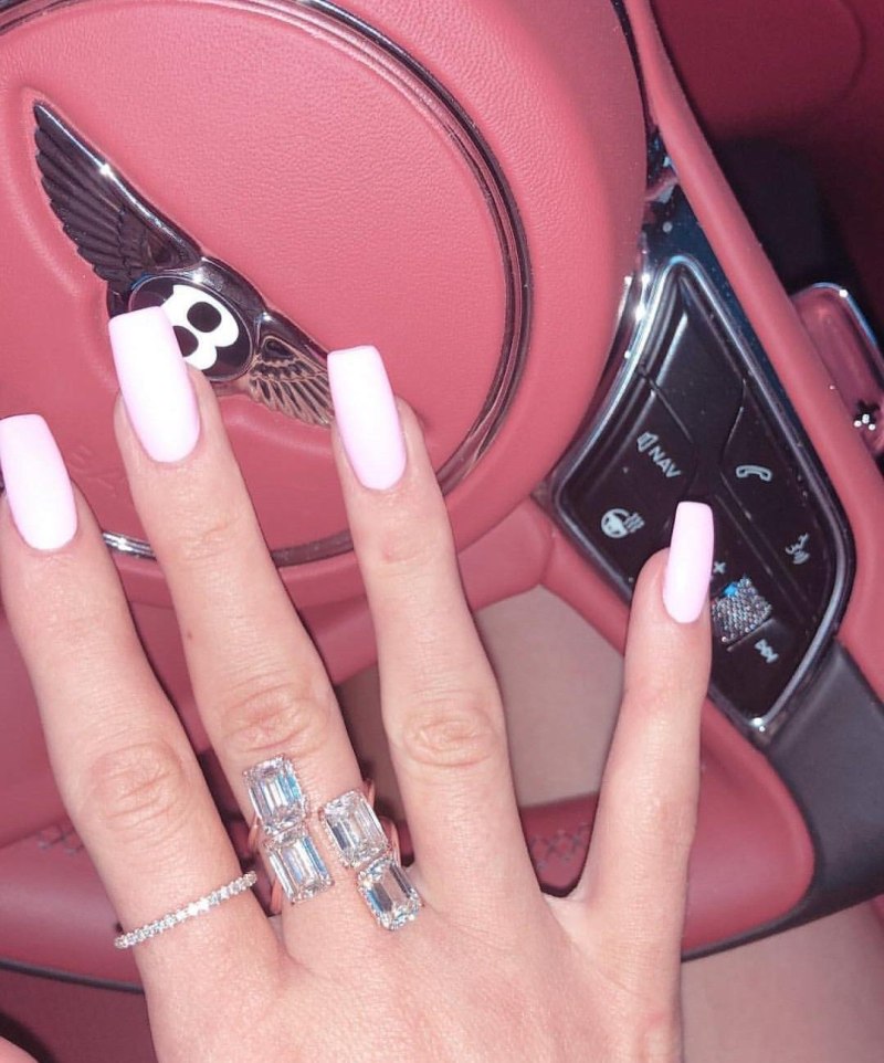 Ногти Кайли Дженнер 2018