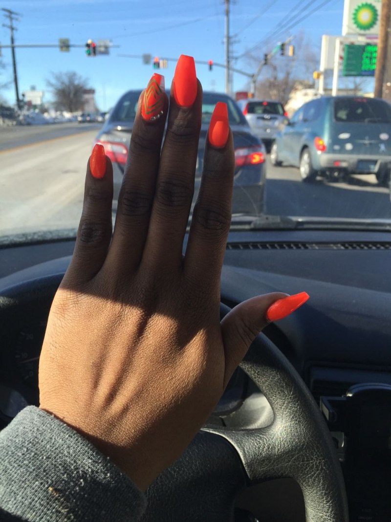 Маникюр в стиле гуччи