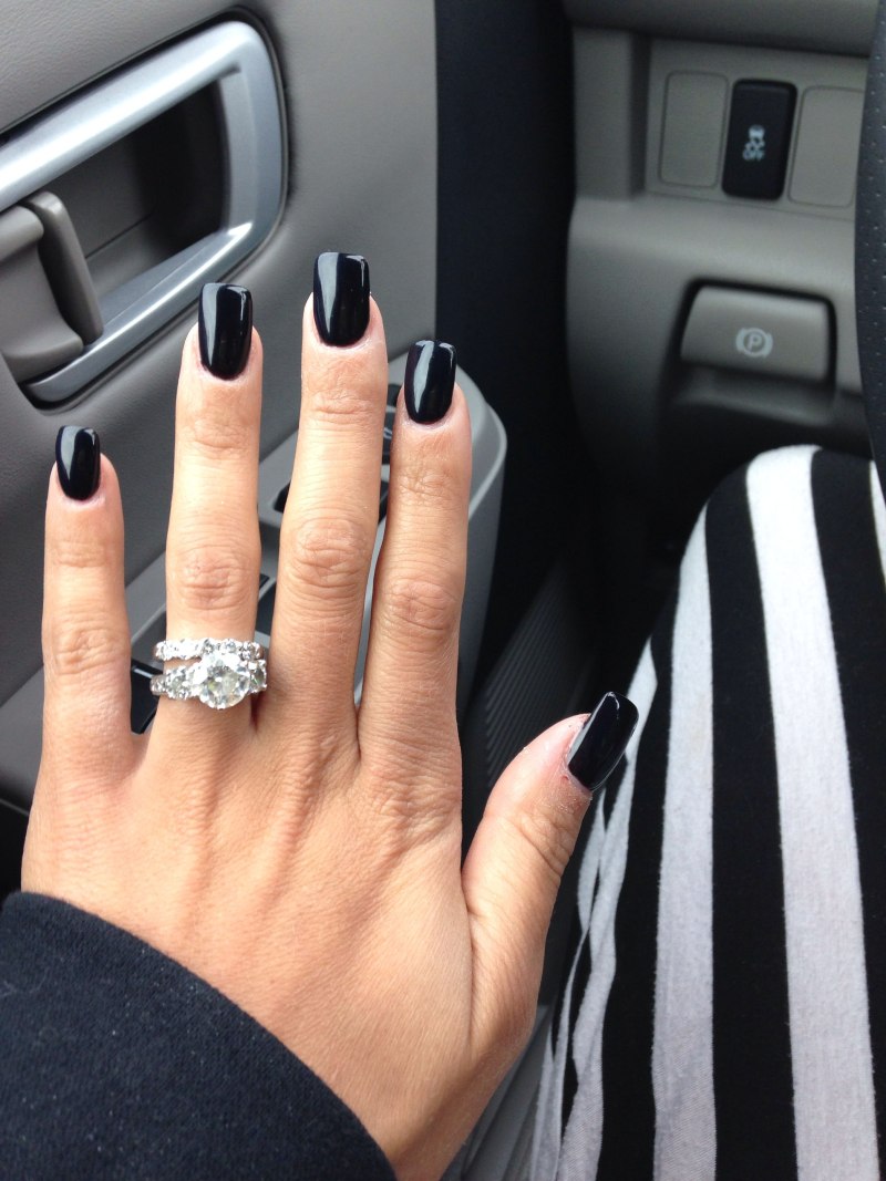 Красные светоотражающие ногти