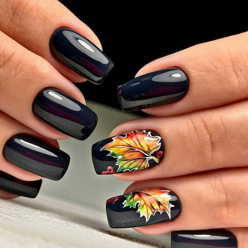 Черный маникюр 2022 модные тенденции