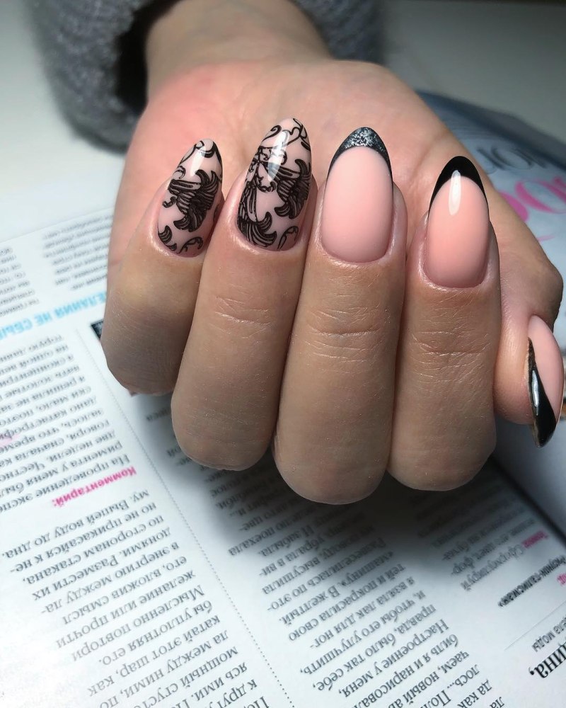 Ногти Алмонд чёрные