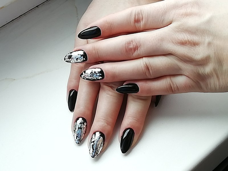 Короткие острые ногти