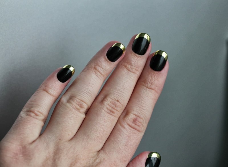 Ногти прозрачные с золотом