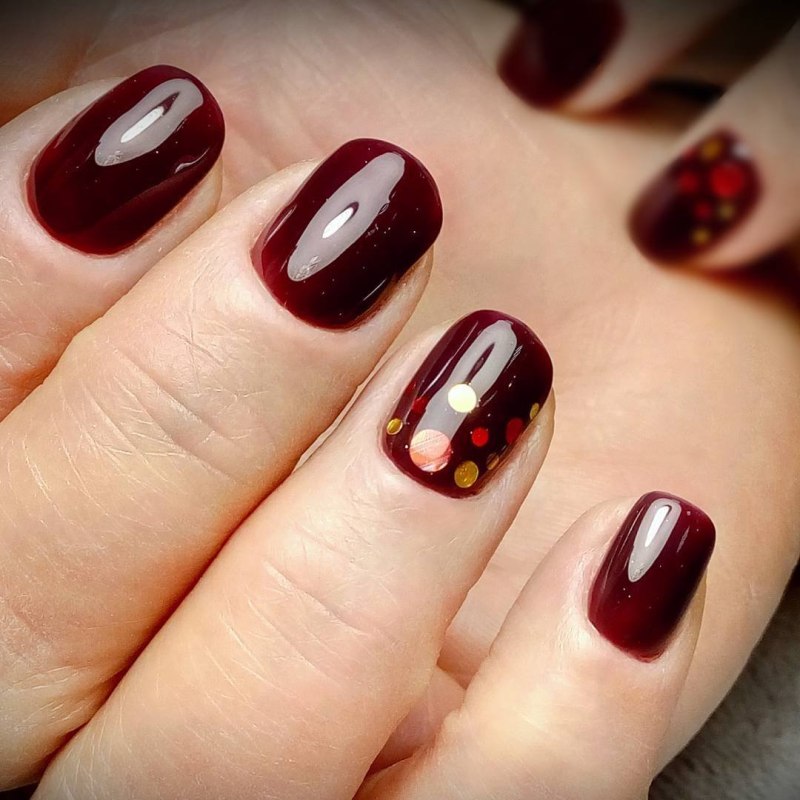 Маникюр бордо марсала бургунди