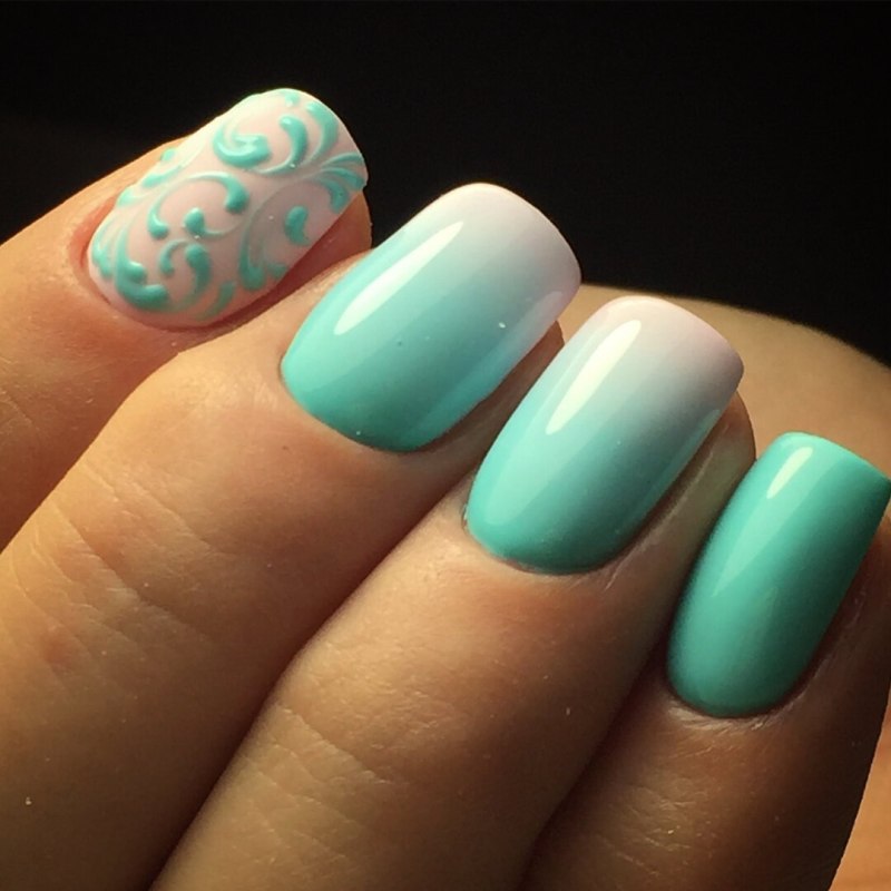 Маникюр омбре бирюзовый