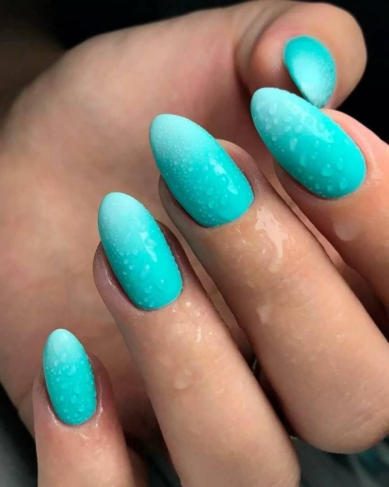 Маникюр омбре летний вариант