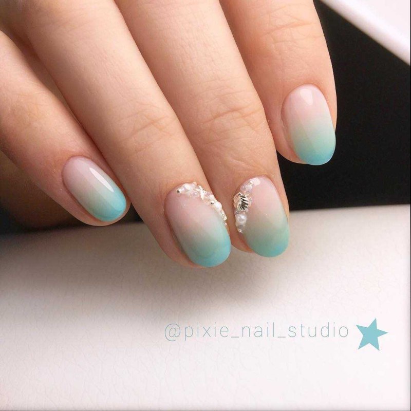 Бирюзовый градиент маникюр