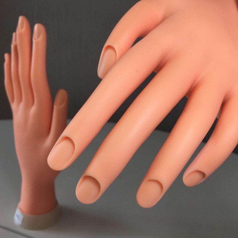 Тренировочная рука для маникюра