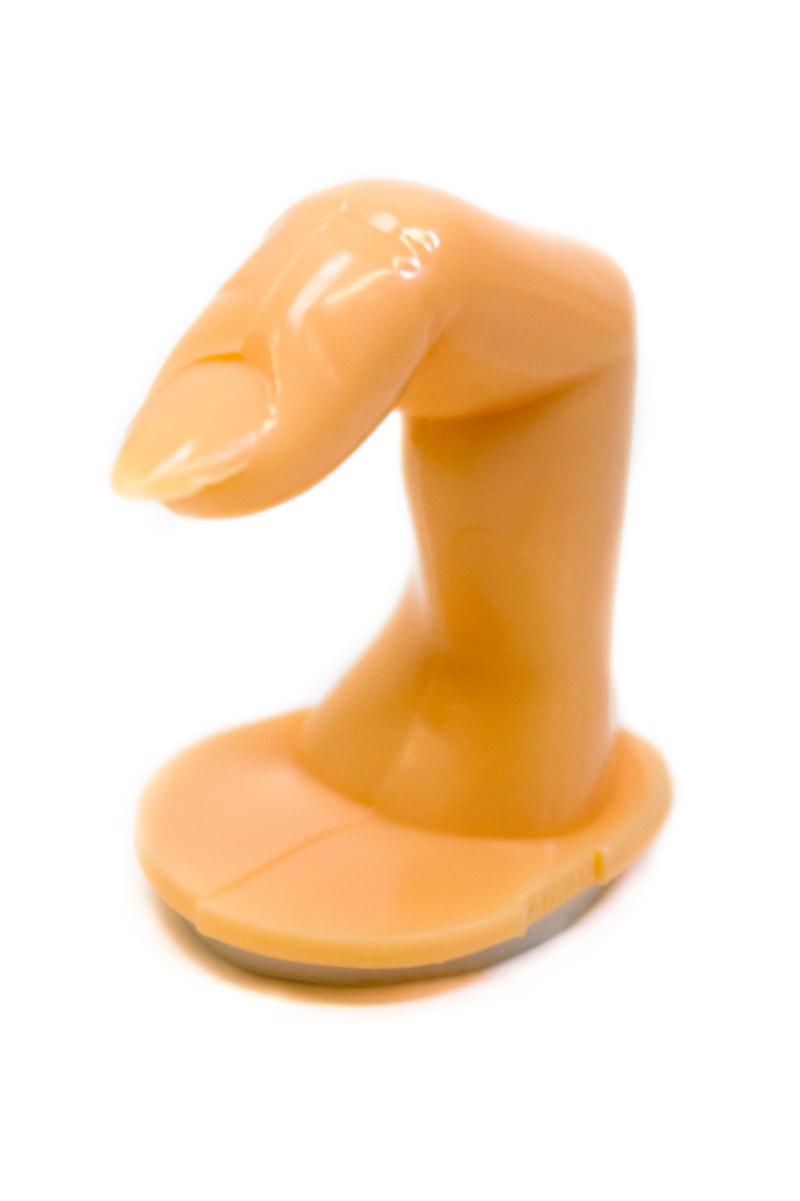 Маникюр на большом пальце