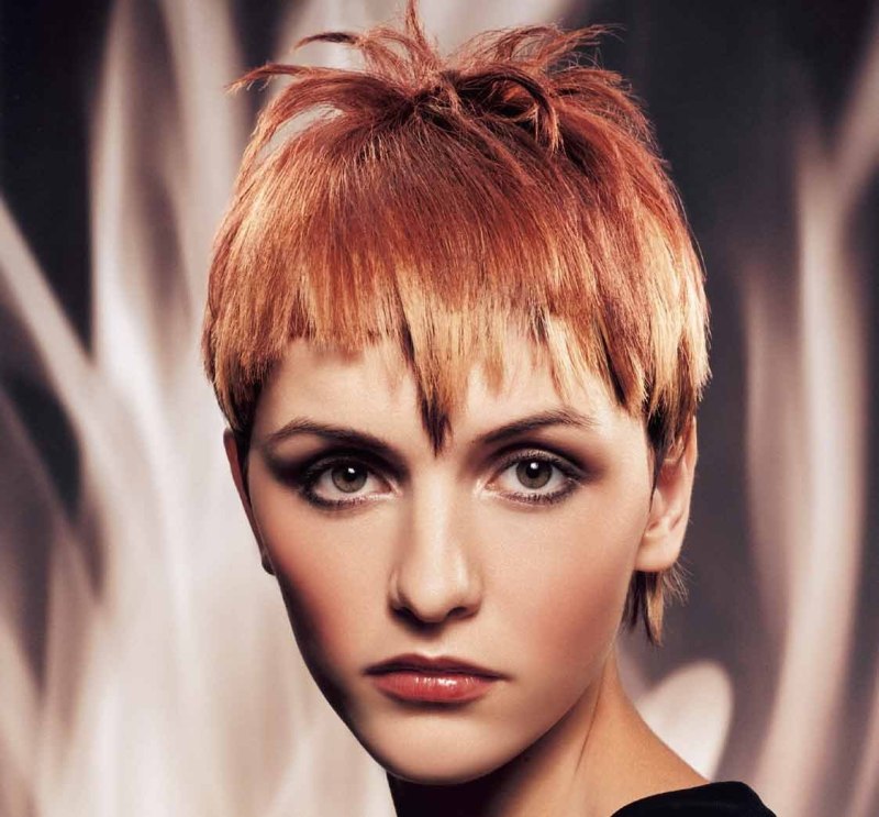 Тейлор Свифт стрижка Боб