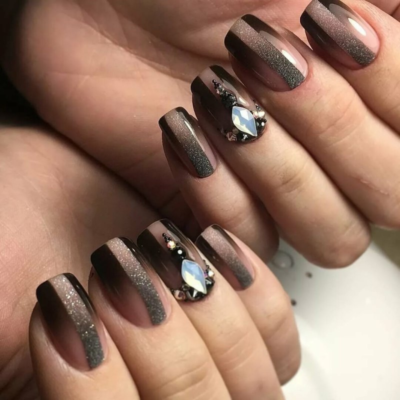 Шоколадный маникюр