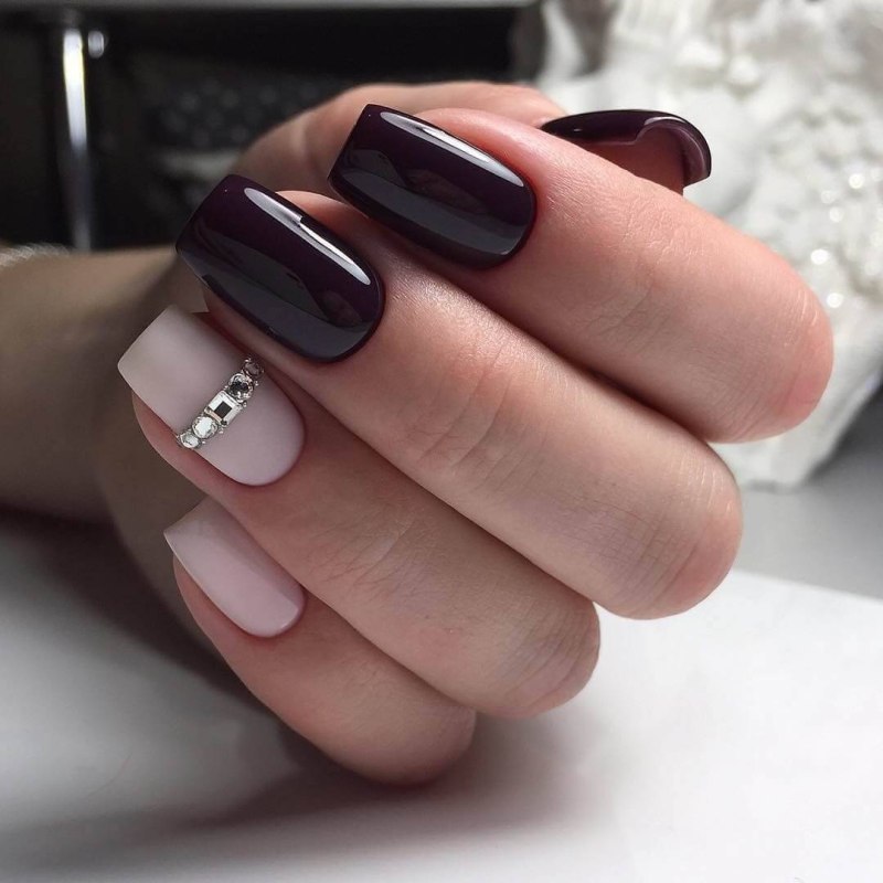 Квадратный маникюр