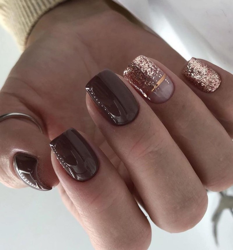 Серый мраморный маникюр